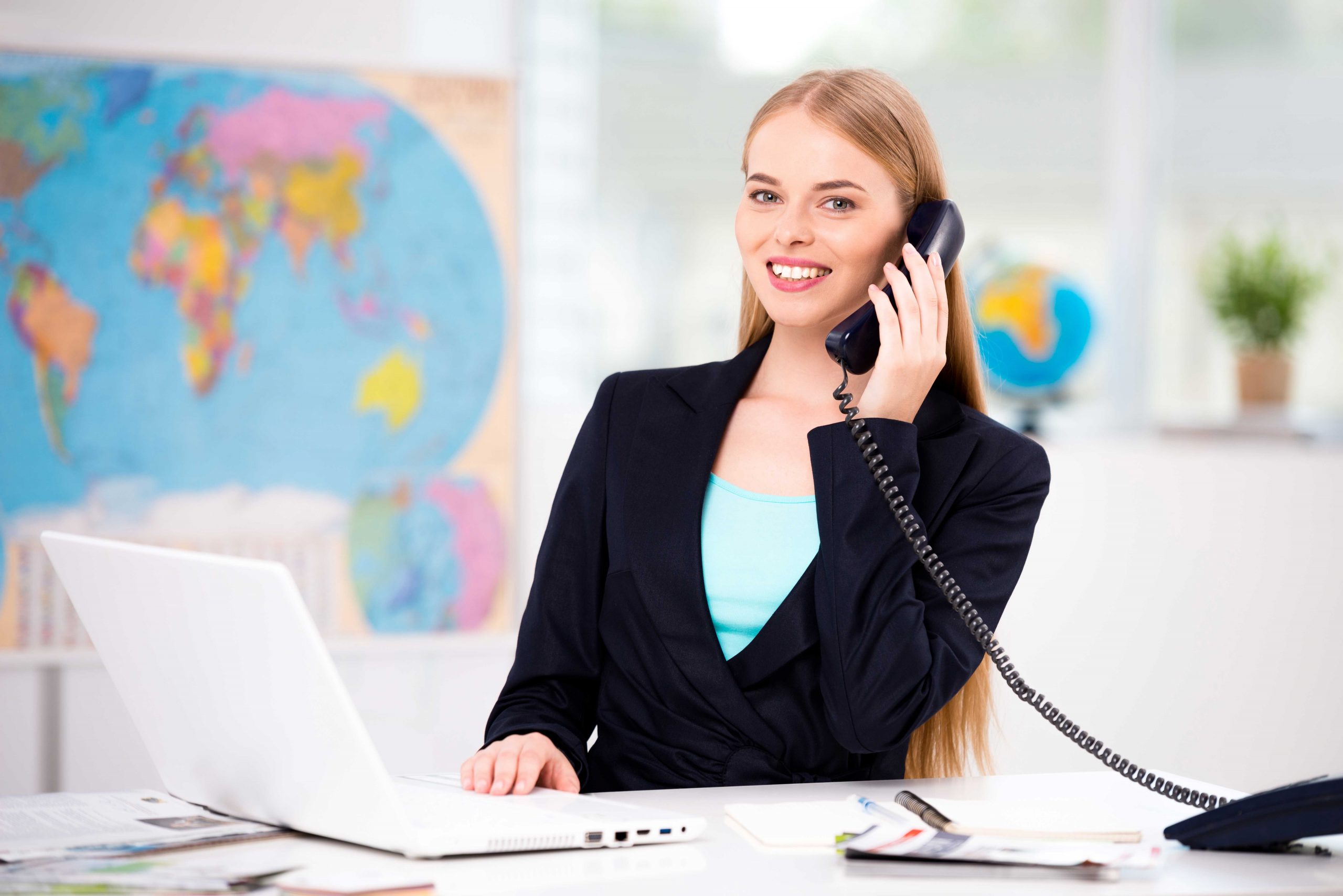 Туроператоры и турагенты. Менеджер турфирмы. Аутгоинговые туроператоры. Менеджер по туризму. Менеджер.