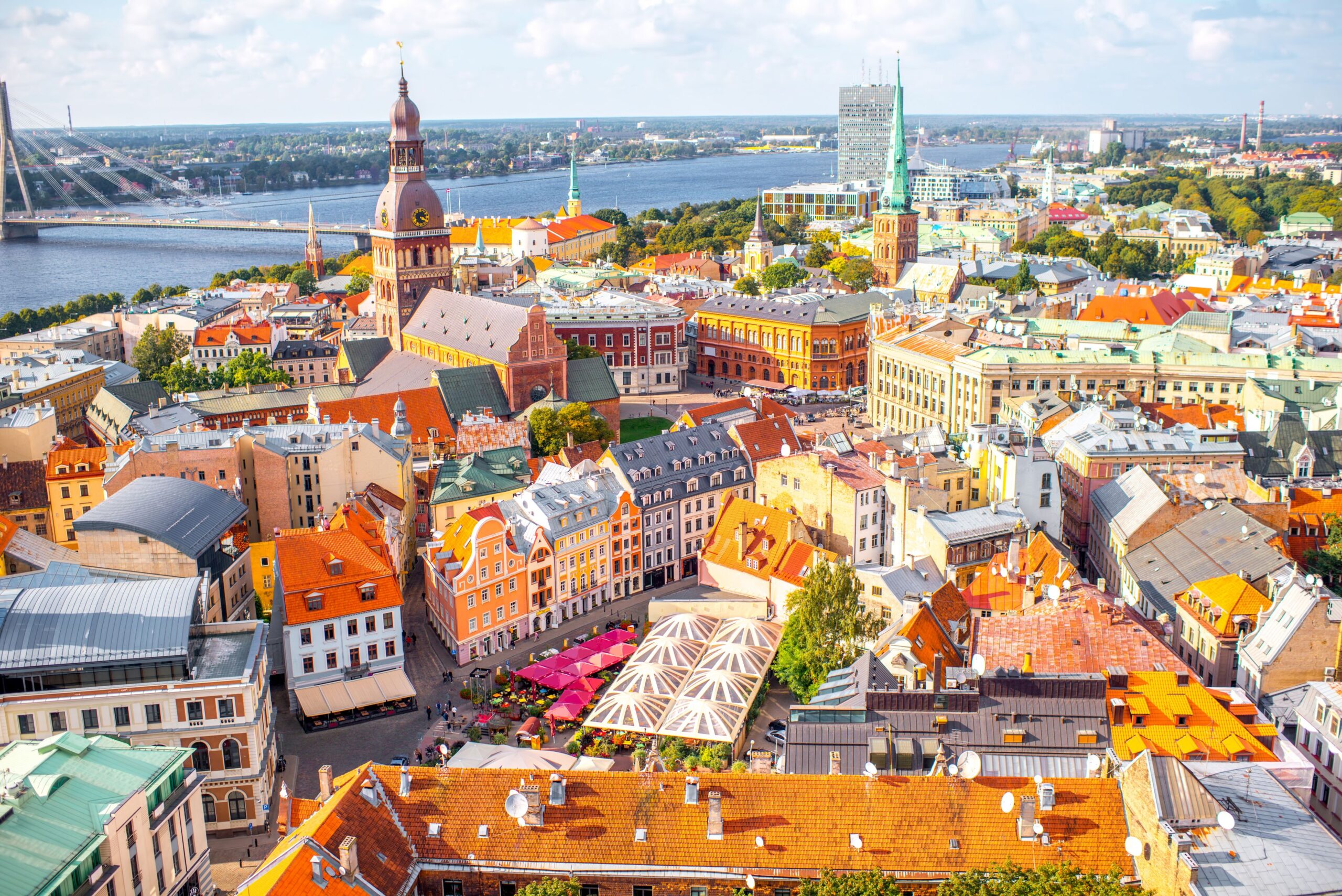 Mini križarjenje Riga-Stockholm-Helsinki-Talin<br />
Odhod: 21. 6. 2023