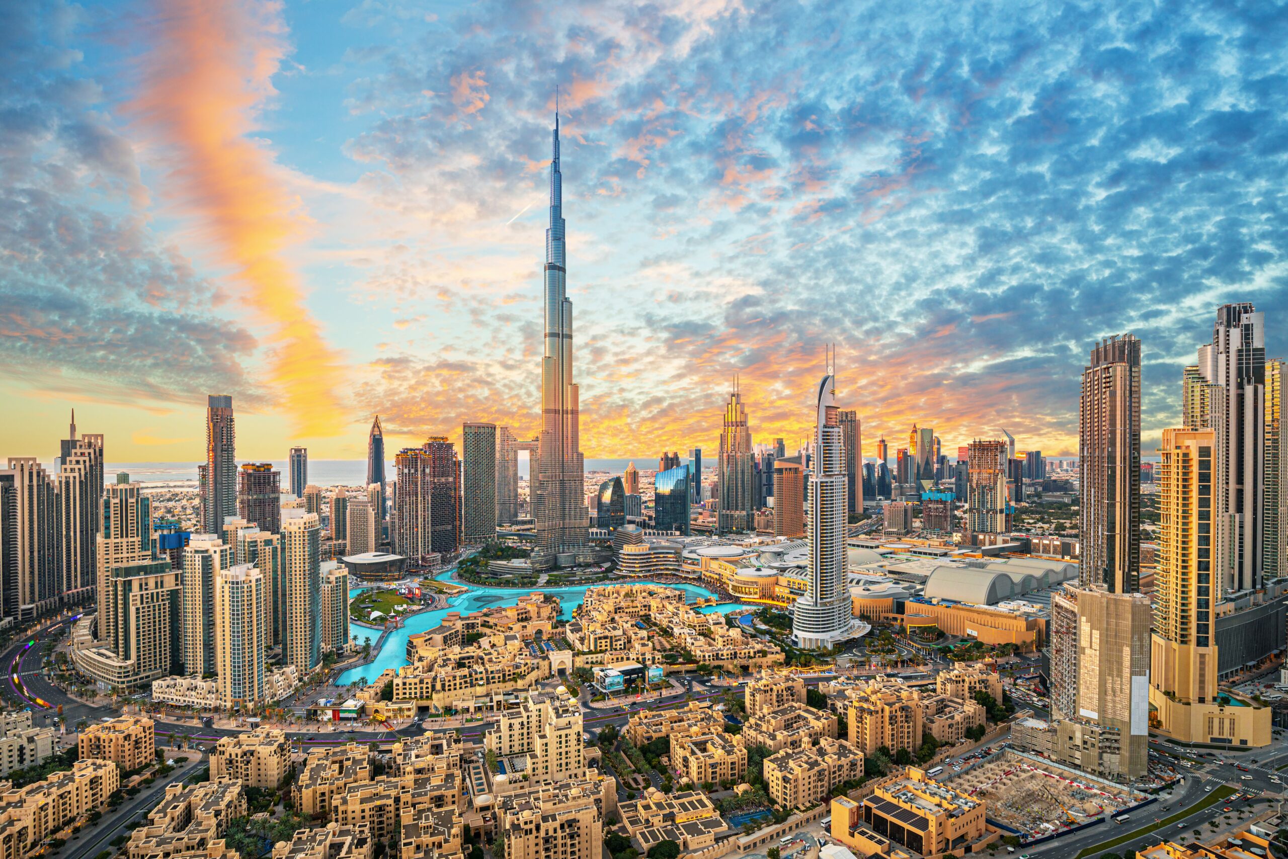 Dubaj in Abu Dhabi<br />
Odhodi: 28. 10., 16. 11., 7. 12. 2023, 6 dni<br />
ZAGOTOVLJENI ODHODI