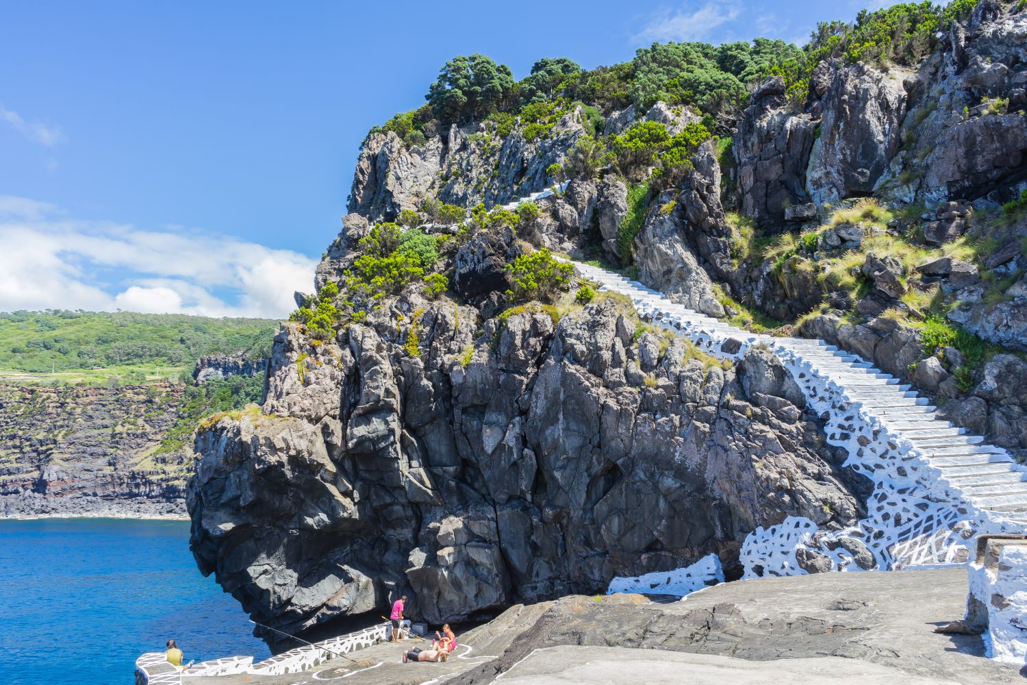 Stopnice na hribe otoka Terceira na Azorih, Portugalska.