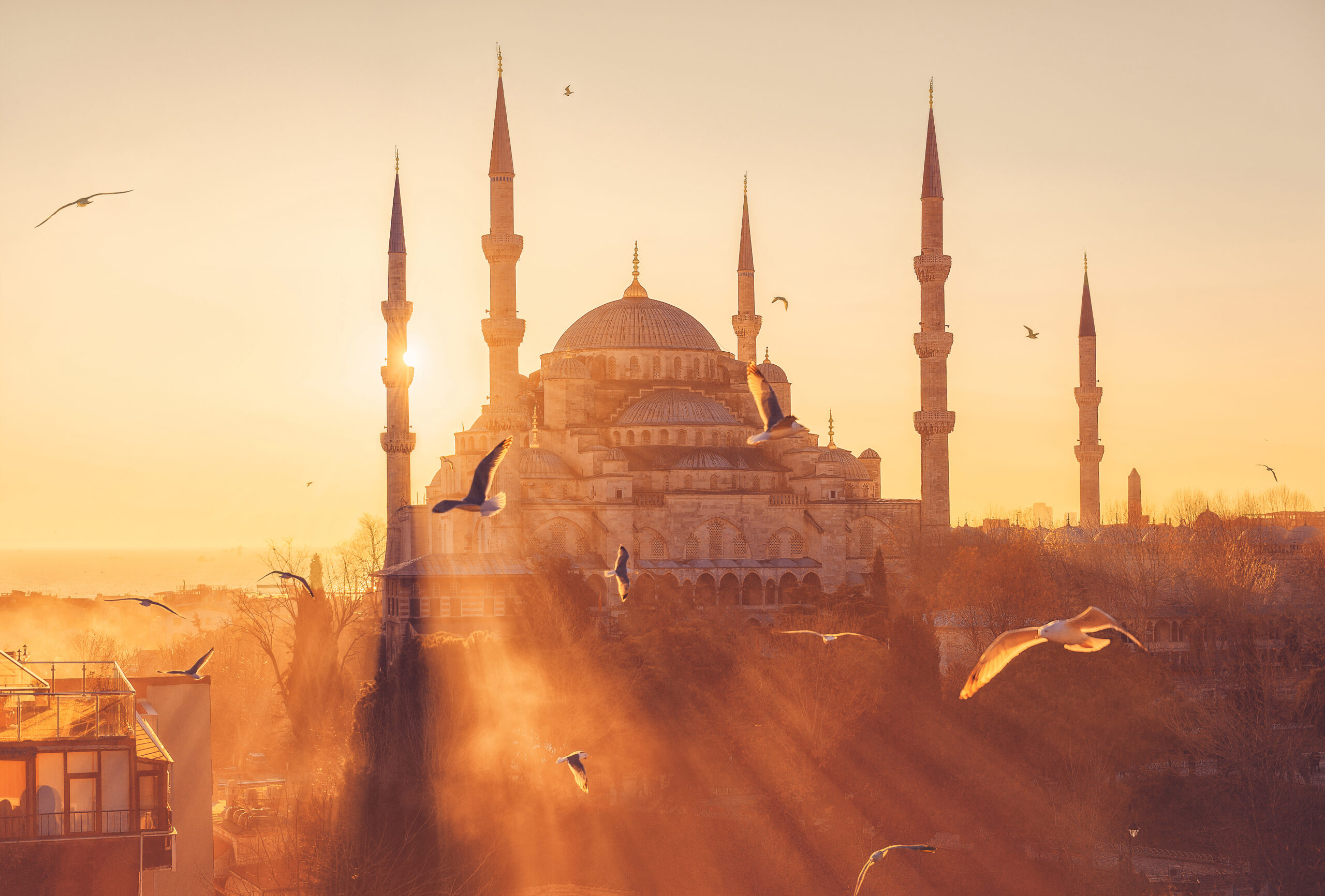 Istanbul - mesto na robu Orienta<br />
Odhodi: marec - oktober 2024, 4 dni